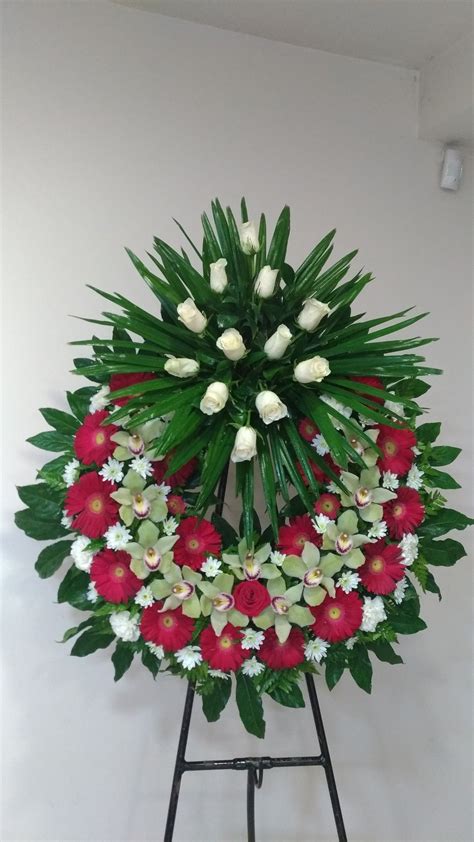 Pin De Brenda Jett Em Headstone Flower Arraignment Arranjos De Flores