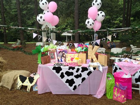 Cowgirl Party Decorations And Centerpieces The Balloons Tablecloths