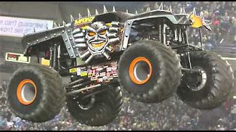 Learn all about what makes a monster truck tick and sing a long. Monster Truck theme songs - YouTube