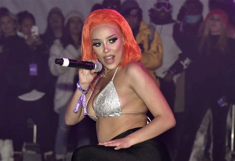 Who Is Doja Cat The Theatrical Artist Will Be At