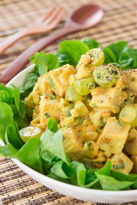 Chicken, curry powder, onion, raisins, apple, and cilantro. Curried Chicken Salad | Chicken curry salad, Chicken salad ...