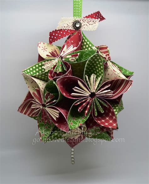 Decorate Your Christmas Tree With Beautiful Diy Paper Ornaments