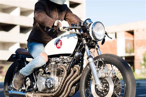 Custom cafe racer seat bratstyle cb550 cb750 cb350 yamaha honda caferacers. 1977 Honda CB550 Cafe Racer