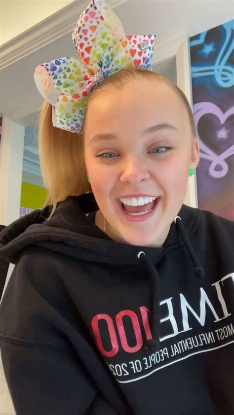 dance mom s abby lee miller sends love to jojo siwa after she comes out