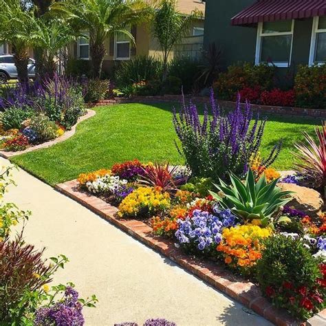 41 Beautiful Front Yard Landscape Flowers In Your Dream Cheap