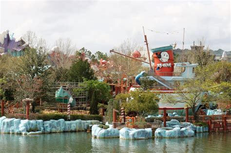 Overview of islands of adventure theme park at the universal orlando resort in florida. Islands of Adventure Orlando Rides For Families with Young ...