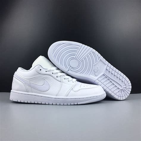 We are sourcing air jordans for this landmark catalogue. Femme Nike Air Force 1 Blanc