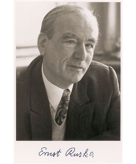 Ernst august friedrich ruska nace en heidelberg el 25 de diciembre de 1906. Ernst Ruska
