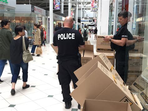 Police Raid Pacific Mall Shops Looking For Counterfeit Goods 680 News