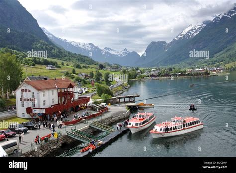 Olden Oldedalen Valley Stryn Nordfjordeid Sogn Og Fjordane Norway