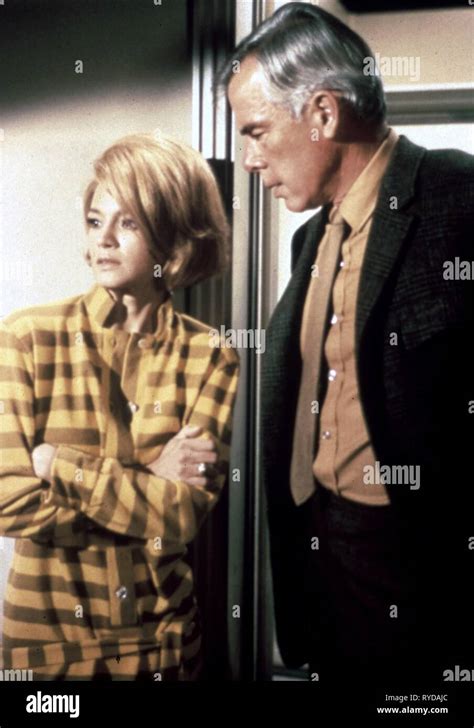 Angie Dickinson Lee Marvin Point Blank Fotograf A De Stock Alamy