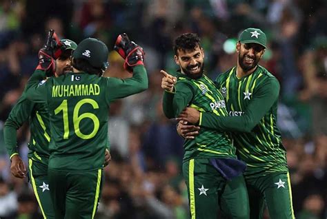 T20 World Cup Pakistans Slim Semi Final Hopes Alive With 33 Run Win