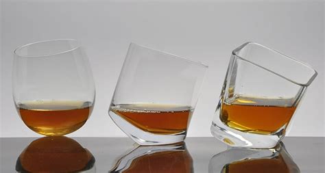 Best Whiskey Glasses A Complete Buyer S Guide [for 2019] Man Cave Wizard