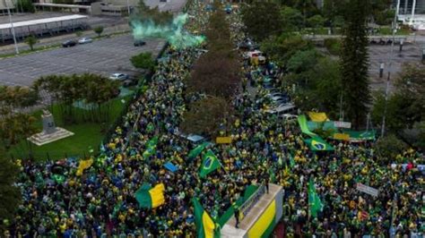 Convencidos De Fraude Electoral Bolsonaristas Acampan Ante Cuarteles En Brasil Swi Swissinfoch