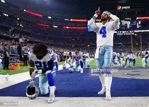 Dallas Cowboys Kneel Photos And Premium High Res Pictures Getty Images