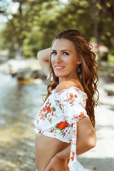 pretty perfect single bride irina 38 years old ukraine nikolaev