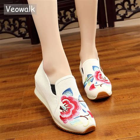 Veowalk Flower Embroidered Womens Slip On Canvas Platforms Shoes Low Top Elegant Ladies Casual