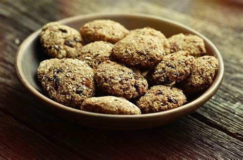 It's hard to sacrifice your favorites when they're so good, isn't it? Diabetic Oatmeal Cookies With Applesauce | DiabetesTalk.Net