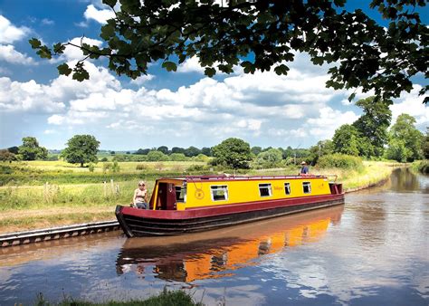 Cruise In Your Own Boat The Canals Of England Summer Of 2013 Canal Boat Holidays Canal