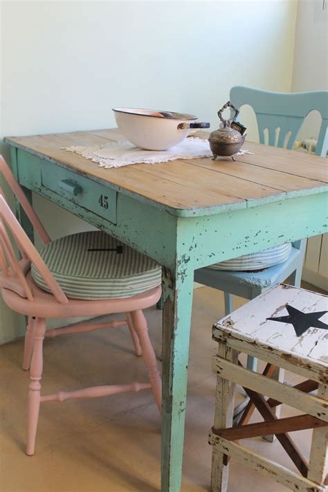 Abs en un pieza para asiento y patas en madera de haya. 27 ideas para decorar con una antigua mesa tocinera ...