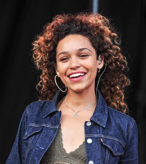 Sexy Beautiful Babes Izzy Bizu Opens For Jess Glynne At Kingsholm