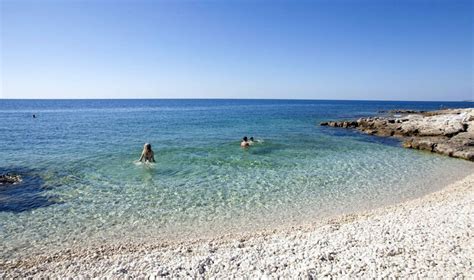 Veli žal beach in Mali Lošinj accommodation and apartments nearby | Direct-Croatia.com