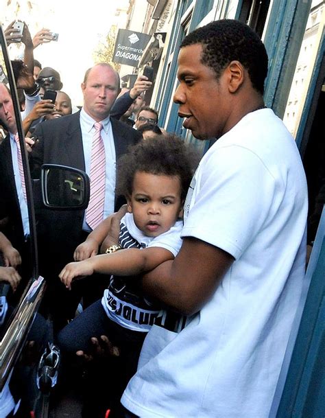 Beyonces Daughter Blue Ivys Hair Criticised On Twitter