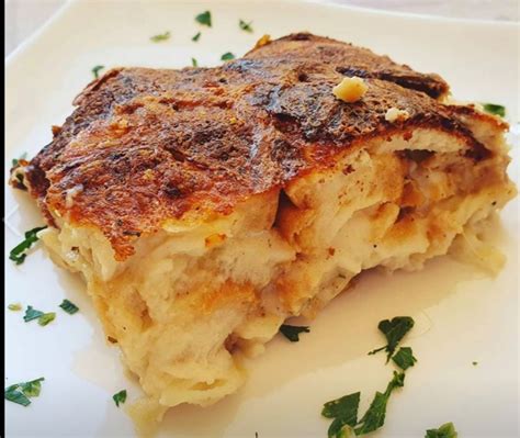 Mar 03, 2020 · culurgionis, culurgiones sono soltanto due di tantissimi nomi, anche dialettali, che questa pasta assume, mentre in italiano si possono anche chiamare culurgioni. Zuppa gallurese: la ricetta del primo piatto tipico della ...