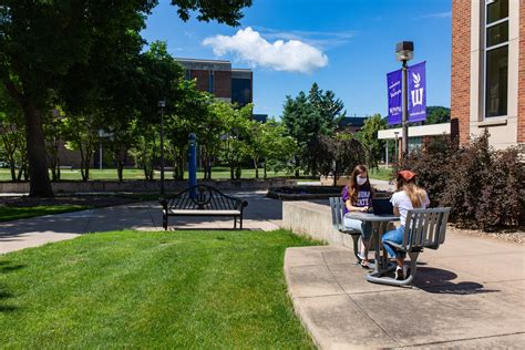 5 Outdoor On Campus Study Spaces Campus Life