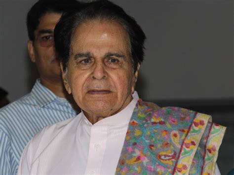 This biography of dilip kumar provides detailed information about his childhood, life, achievements, works & timeline. Flashback tour of Dilip Kumar's life on Twitter | 59325