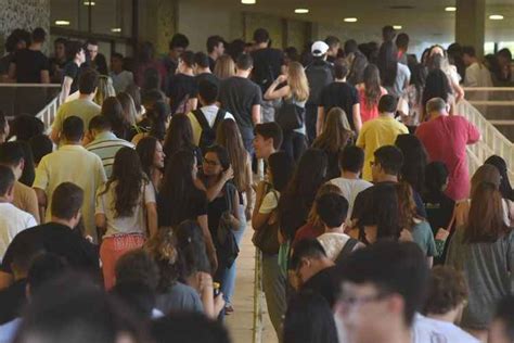 Segundo Dia Do Vestibular Da Unb Registra Absten O De