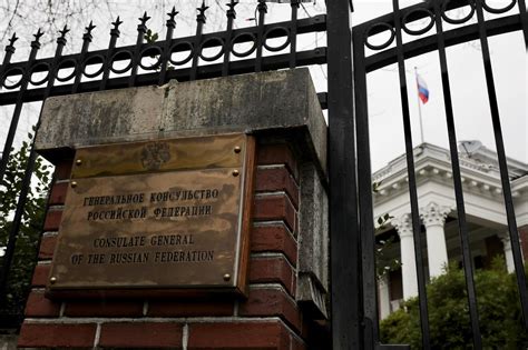Closure Of Seattle’s Russian Consulate Sparks Confusion Uncertainty Crosscut