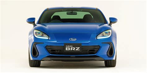 Choosing Your Favorite Twin Toyota Gr 86 Vs Subaru Brz Carbuzz