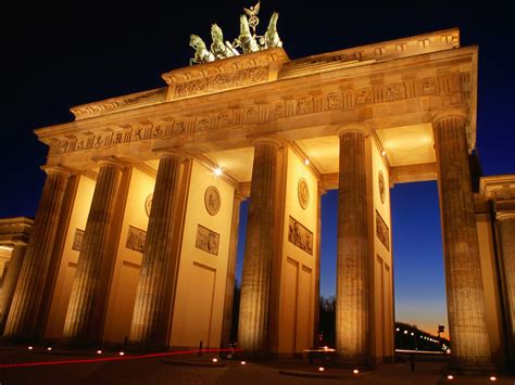 Brandenburg ist ein bundesland in deutschland. Brandenburg Gate wallpapers and images - wallpapers ...