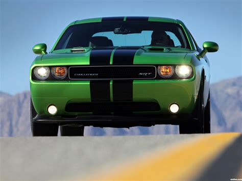 Fotos De Dodge Challenger Srt8 392 Green With Envy 2011