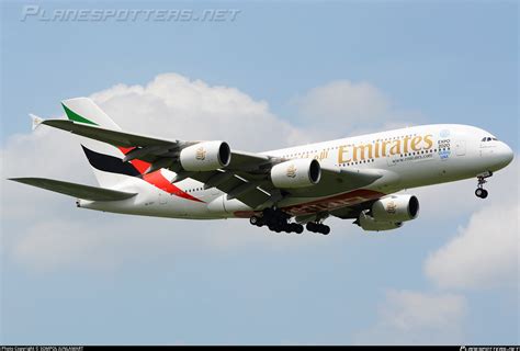 A6 Eoy Emirates Airbus A380 861 Photo By Sompol Junlamart Id 877410