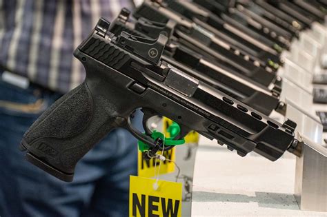 Smith & Wesson M&P M2.0 Performance Center pistols | GUNSweek.com