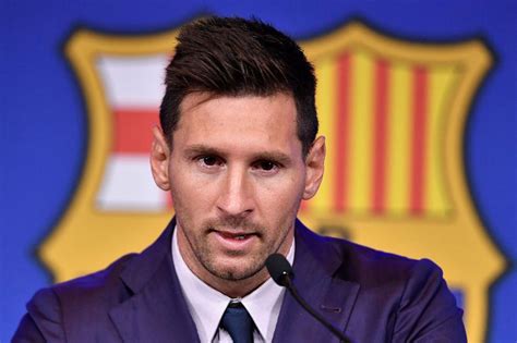 Lionel Messi Officially Completes Move To Paris Saint