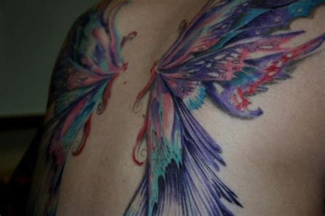 10 Life Size Wing Tattoos