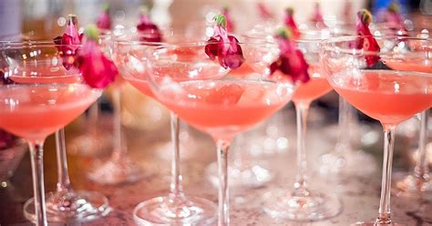 10 Delicious Summer Wedding Cocktails That Are Pretty As A Picture