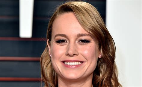 Brie Larson Apologizes For Dolphin Photo On Instagram Brie Larson Just Jared