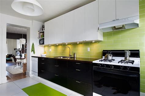 It emphasizes the delicacy in every detail while embodies the. Kitchen Backsplash Ideas: A Splattering Of The Most ...
