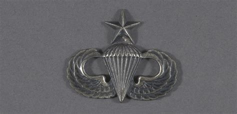 Badge Senior Parachutist United States Army National Air And Space