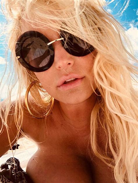 Jessica Simpson Snaps Bikini Selfies During Pda Filled