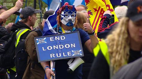 Tens Of Thousands March For Scottish Independence Bbc News