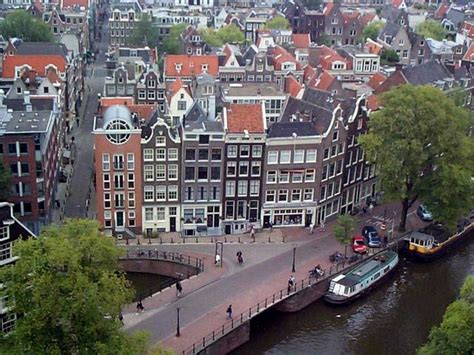 E por que os americanos usam the netherlands? Amsterdão / Amesterdão ou Amsterdã é a capital, e a maior ...