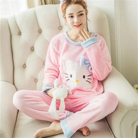 Ladies Hello Kitty Cat Velvet Fabric Korean Pajamas Sets Female Pink Blue Thick Flannel Long