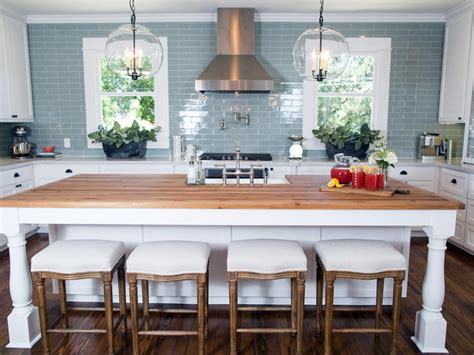 If you want to lighten bricks on the interior, i love rambio lime wash from home depot. 10 Fixer Upper Modern Farmhouse White Kitchen Ideas ...