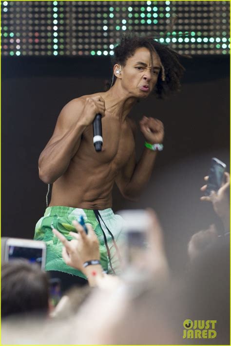 Jaden Smith Shows Off His Six Pack While Shirtless On Stage Photo 3410463 Jaden Smith