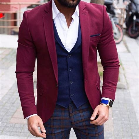 Cool 25 Eye Catching Maroon Suits That You Should Wear This Year Check